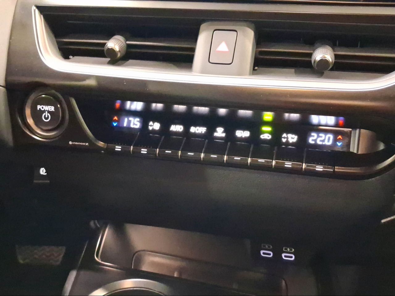 Lexus UX 2.0 250h Premium 2WD  - Foto 16