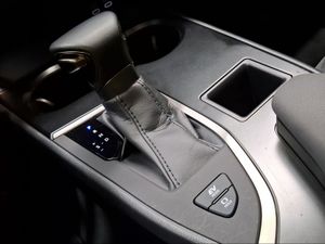 Lexus UX 2.0 250h Premium 2WD  - Foto 15