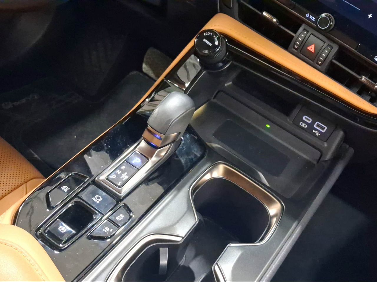 Lexus NX 350h Executive 4WD  - Foto 14
