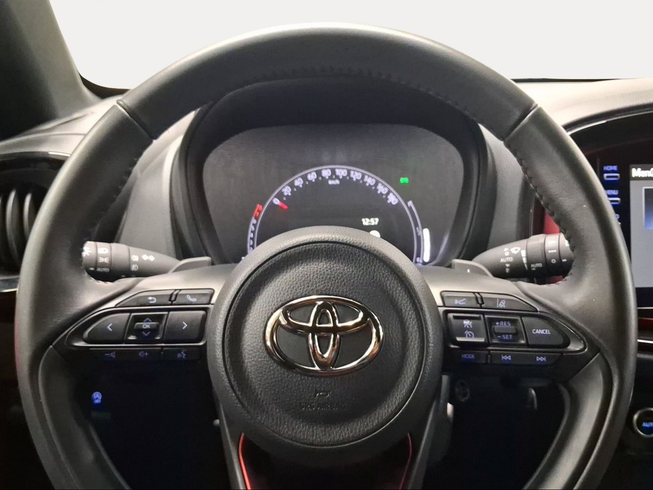 Toyota Aygo X Cross 1.0 VVT-I 72CV Trendy Edition  - Foto 14
