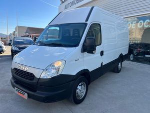 Iveco Daily 35 S  13 FURGON LARGO SOBREELEVADO   - Foto 3