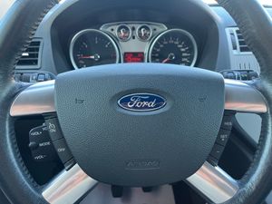 Ford Kuga 2.0 TDCI 140 CV TREND   - Foto 14