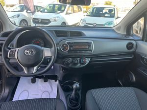 Toyota Yaris LIVE 5P   - Foto 16