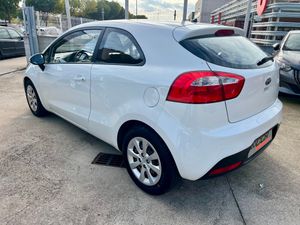 Kia Rio 1.3 CVVT CONCEPT 3P 85 CV   - Foto 7