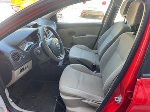 Renault Clio 1.5 DCI  85 CV CONFORT DYNAMIQUE 5P   - Foto 9