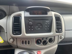 Opel Vivaro 1.9 CDTI  100 CV 6 VELOCIDADES FURGON 3 PLAZAS   - Foto 14