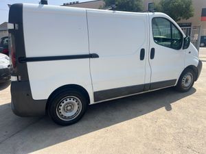 Opel Vivaro 1.9 CDTI  100 CV 6 VELOCIDADES FURGON 3 PLAZAS   - Foto 6
