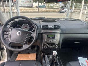 SsangYong Rexton PREMIUM 4X2 XDI 155 CV 7 PLAZAS   - Foto 18
