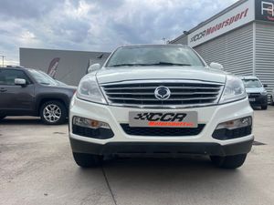 SsangYong Rexton PREMIUM 4X2 XDI 155 CV 7 PLAZAS   - Foto 3