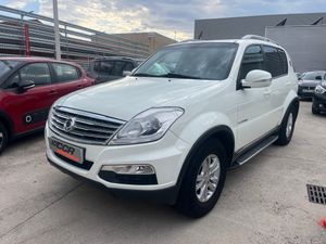 SsangYong Rexton PREMIUM 4X2 XDI 155 CV 7 PLAZAS   - Foto 2