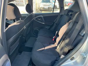 Toyota Rav4 D4D 177 CV XR  4x4    - Foto 12