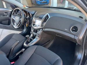 Chevrolet Cruze 2.0 VCDI LS 5P   - Foto 17