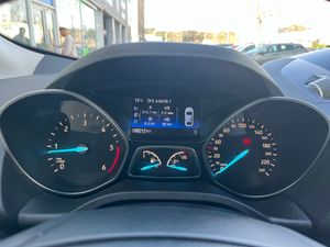 Ford Kuga Titanium 1.5 TDCi Auto-Start-Stop 88 kW (120 CV) 4x2  - Foto 17