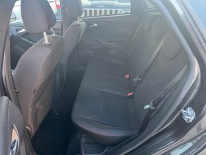 Ford Focus Berlina ST-Line 1.0 EcoBoost 92 kW (125 CV) Auto-Start-Stop  - Foto 10