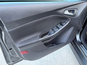 Ford Focus Berlina ST-Line 1.0 EcoBoost 92 kW (125 CV) Auto-Start-Stop  - Foto 37