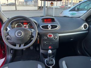 Renault Clio 5p Expression 1.2 75 eco2  - Foto 16