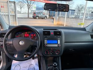 Volkswagen Golf 5p Trendline 1.9 TDI 105 CV  - Foto 13