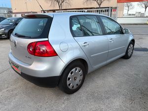 Volkswagen Golf 5p Trendline 1.9 TDI 105 CV  - Foto 6