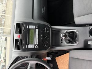 Volkswagen Golf 5p Trendline 1.9 TDI 105 CV  - Foto 10