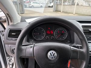 Volkswagen Golf 5p Trendline 1.9 TDI 105 CV  - Foto 5