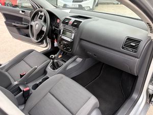 Volkswagen Golf 5p Trendline 1.9 TDI 105 CV  - Foto 8