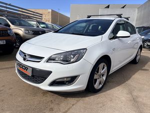 Opel Astra 5p Excellence 1.4 Turbo 140 CV  - Foto 2