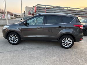 Ford Kuga Titanium 1.5 EcoBoost Auto-Start-Stop 150 CV 4x2  - Foto 10