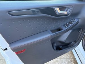 Ford Kuga ST-Line 1.5 EcoBoost 110 kW (150 CV)  - Foto 29