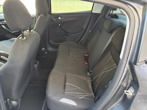 Peugeot 208 5p Active 1.2 PureTech 82 ETG5  - Foto 8