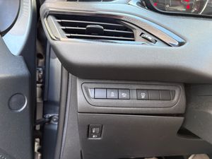 Peugeot 208 5p Active 1.2 PureTech 82 ETG5  - Foto 22
