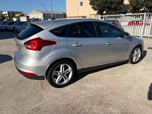 Ford Focus Berlina Business 1.0 EcoBoost 92 kW (125 CV) Auto-Start-Stop  - Foto 9