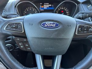 Ford Focus Berlina Business 1.0 EcoBoost 92 kW (125 CV) Auto-Start-Stop  - Foto 14