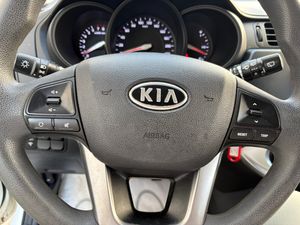 Kia Rio 3p 1.2 CVVT Concept  - Foto 20