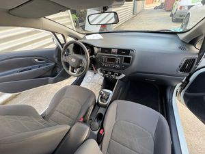 Kia Rio 3p 1.2 CVVT Concept  - Foto 19