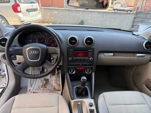 Audi A3 1.9 TDI DPF Ambiente  - Foto 10