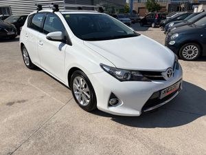 Toyota Auris 120D Advance D4D 120 D 5 P  - Foto 4