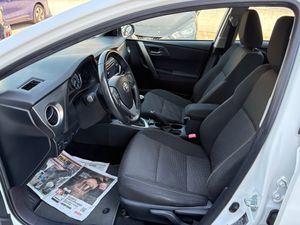 Toyota Auris 120D Advance D4D 120 D 5 P  - Foto 17
