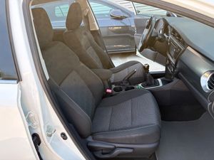 Toyota Auris 120D Advance D4D 120 D 5 P  - Foto 25