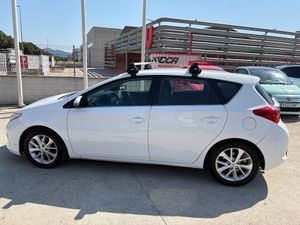 Toyota Auris 120D Advance D4D 120 D 5 P  - Foto 10