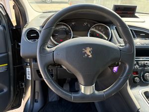 Peugeot 5008 Sport Pack 2.0 HDI 150 FAP 7 PLAZAS  - Foto 13