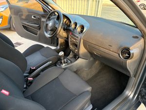 Seat Ibiza 3p 1.9 TDI 130 CV FR  - Foto 10