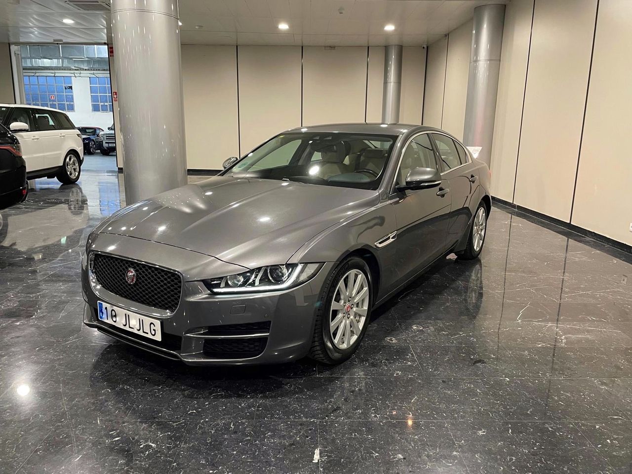 Jaguar XE 2.0 AJ200D Diesel Auto AWD XE R-Sport  - Foto 1