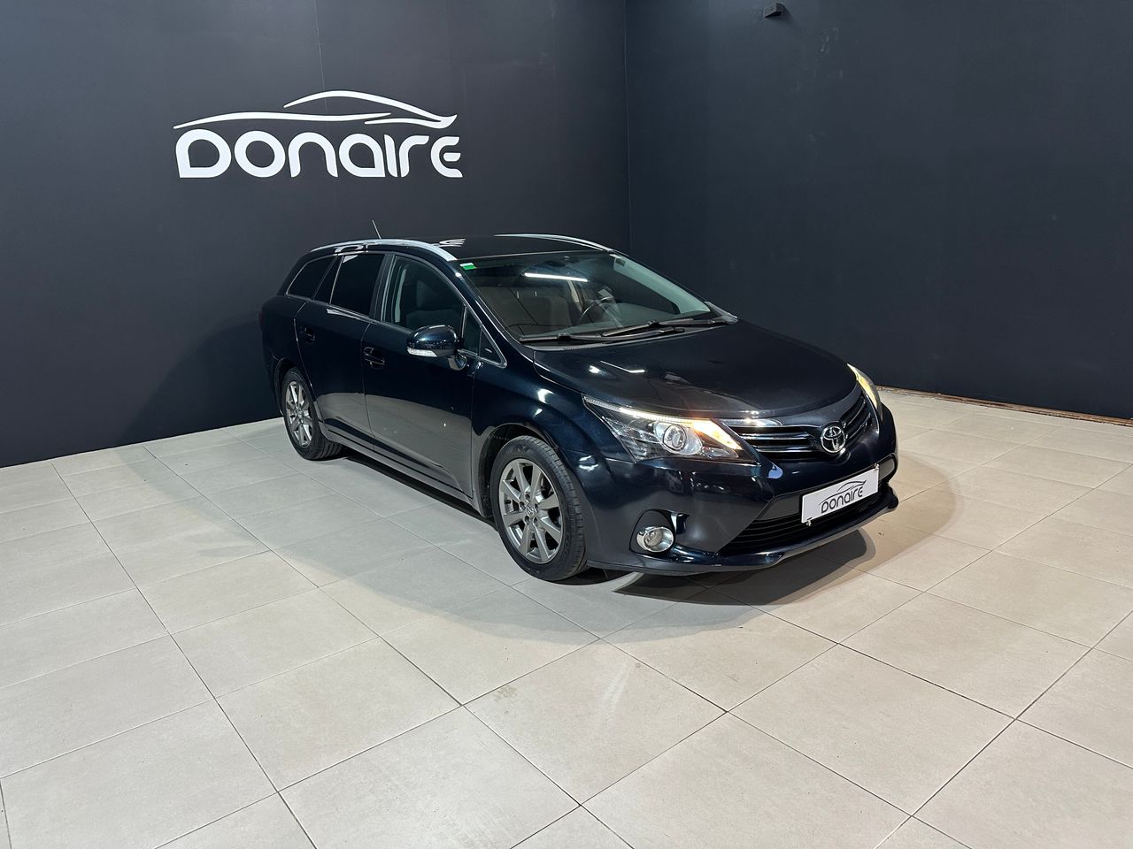 Toyota Avensis 120D Executive Cross Sport  - Foto 1