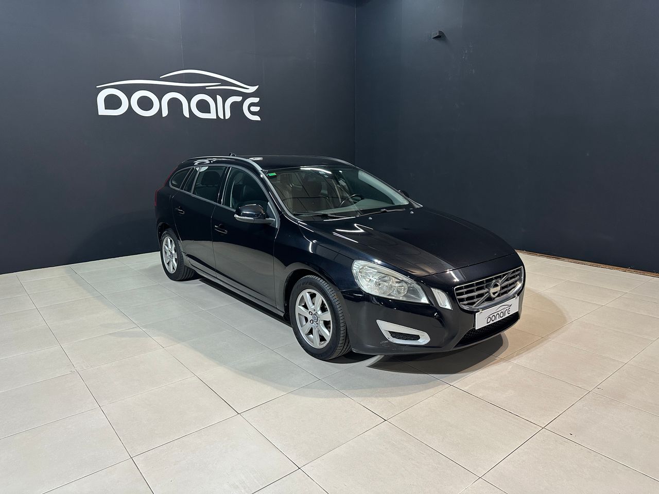 Volvo V60 2.0 D4 Kinetic  - Foto 1