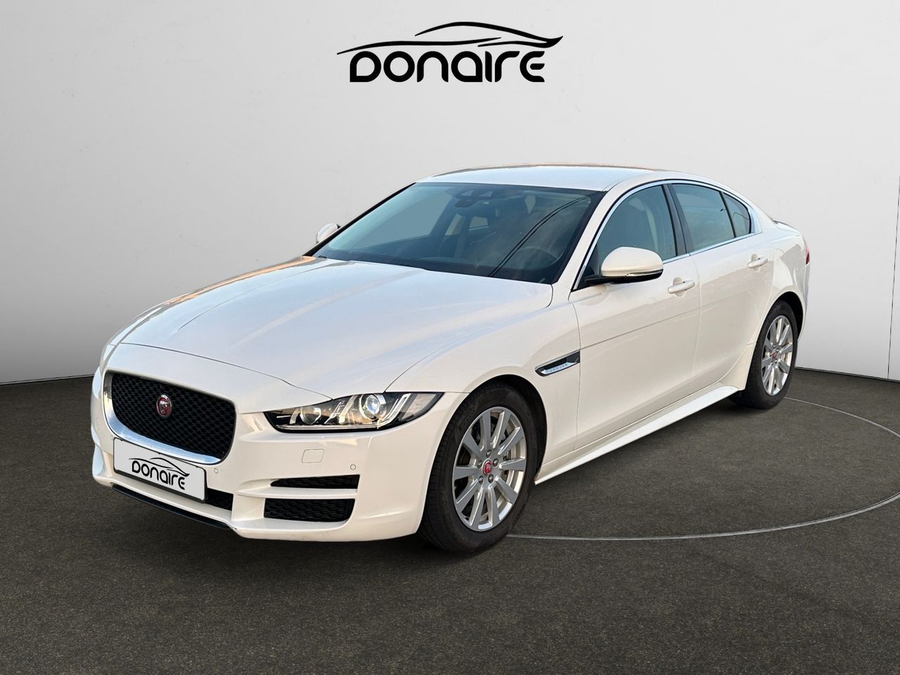 Jaguar XE 2.0 AJ200D Diesel RWD 180cv Prestige  - Foto 1