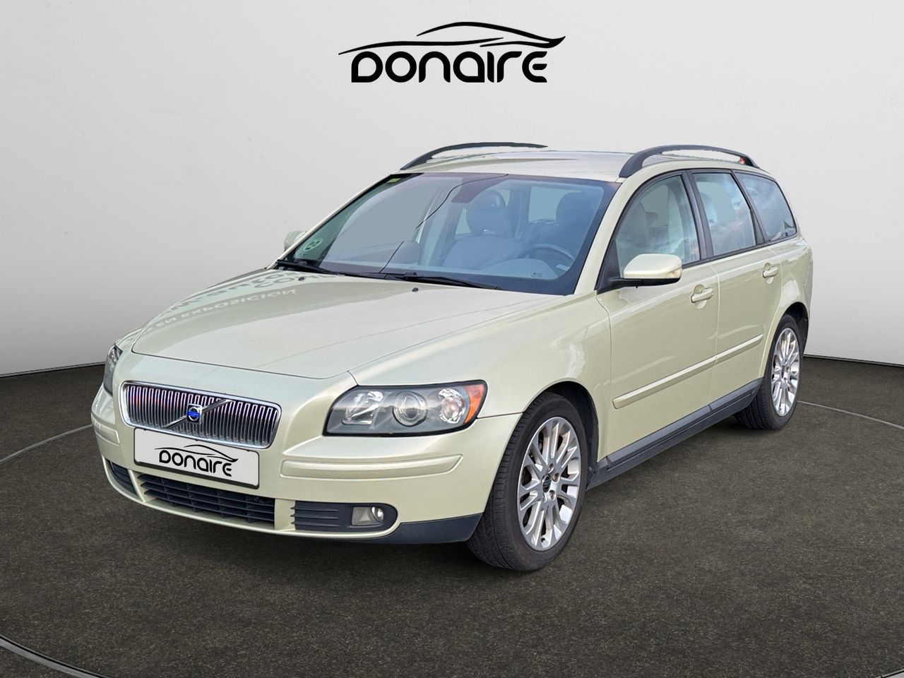 Volvo V50 2.4i Momentum  - Foto 1