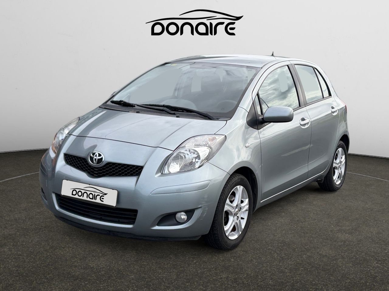 Toyota Yaris 1.3 VVT-I TS  - Foto 1