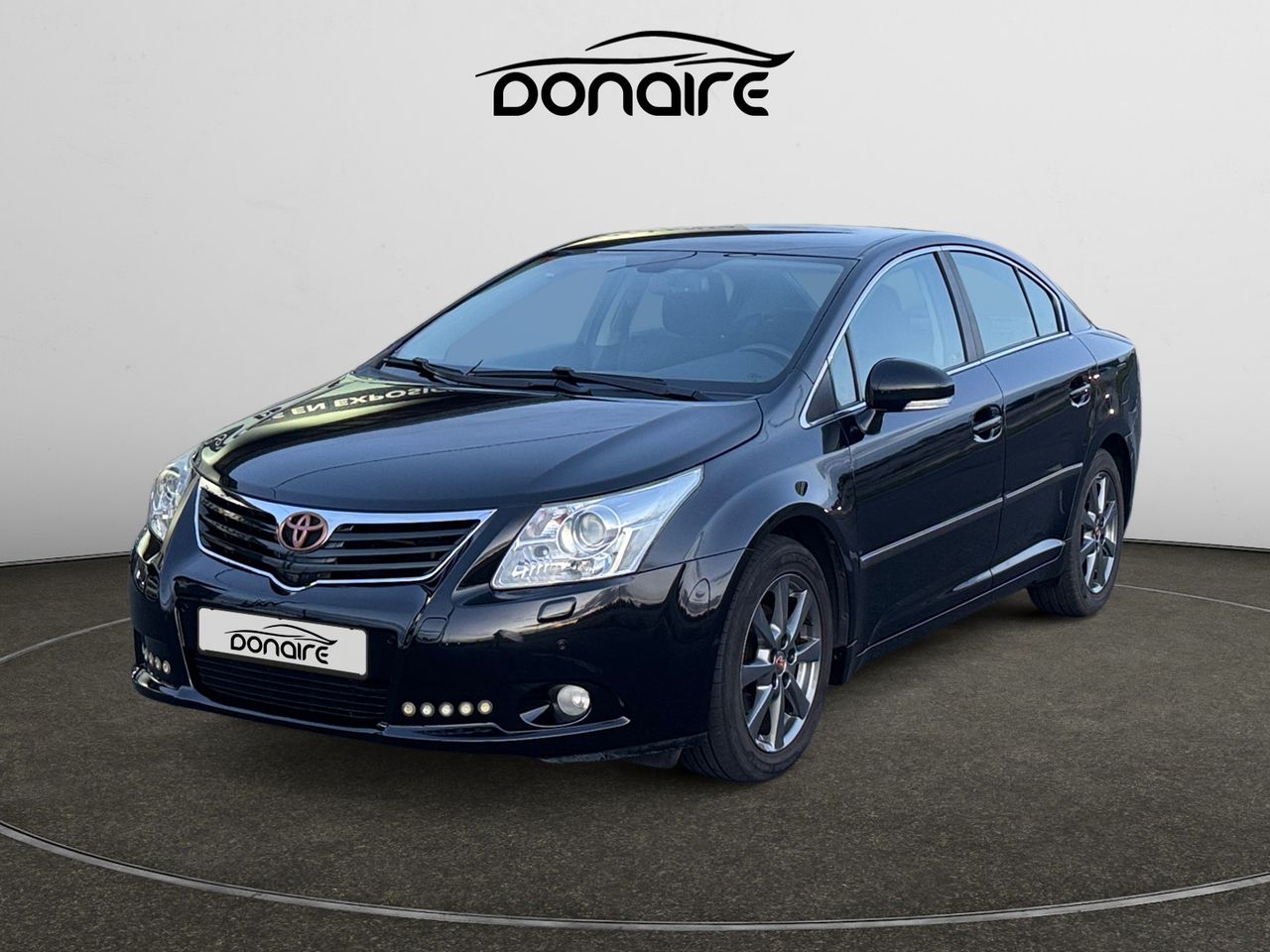 Toyota Avensis 2.0 D-4D Business  - Foto 1