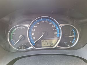 Toyota Yaris HYBRID 