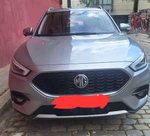 MG ZS 1.5 LUXURY 